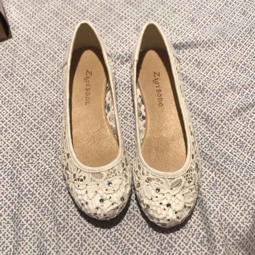 Zigisoho white flats